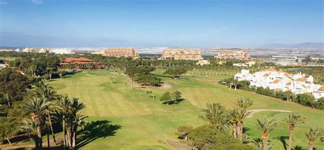 https://res.cloudinary.com/dip3xvhi9/image/upload/c_thumb%2Cw_1120%2Ch_520%2Cg_auto/f_auto/q_80/v1/lcg/golf/images/club-de-golf-playa-serena?_a=BAVAfVGd0