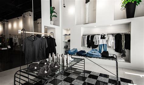 Shop Local Design Black 的图像结果