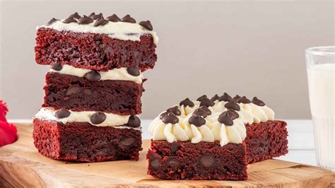 Red Velvet Chocolate Chip Brownies | Recipes