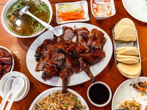 Hella's Pastry Shop - Review - Lincoln Square - Chicago - The Infatuation