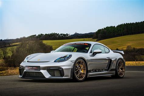Manthey-Racing Introduces track-Ready Porsche 718 Cayman GT4 MR