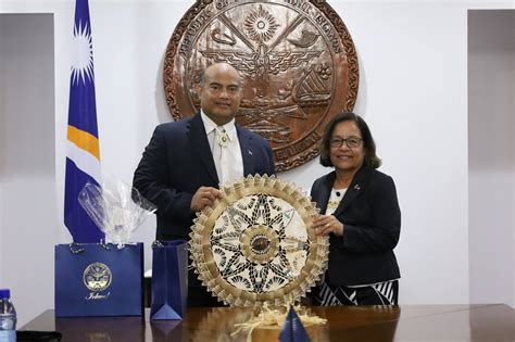 H.E. President Hilda C. Heine receives Courtesy visit from Nauru President H.E. David Adeang ...