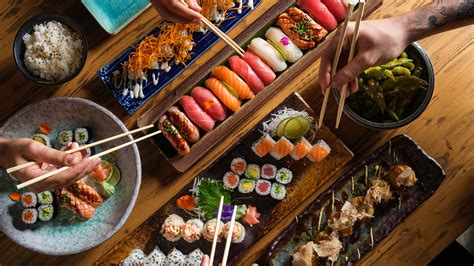 What is an uramaki sushi? - SCHOOL OF SUSHI