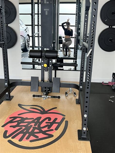 PeachJars on Twitter: "doing my first ever work out stream from my new gym on twitch @ 10 AM CST ...