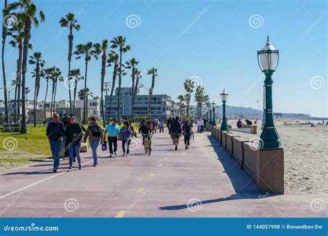 Path and Walkway Along Mission Beach, San Diego, California, USA ...