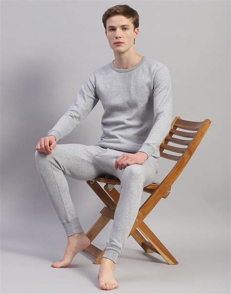 Buy Men Grey Solid Round Neck Full Sleeve Thermal Vest Online in India ...