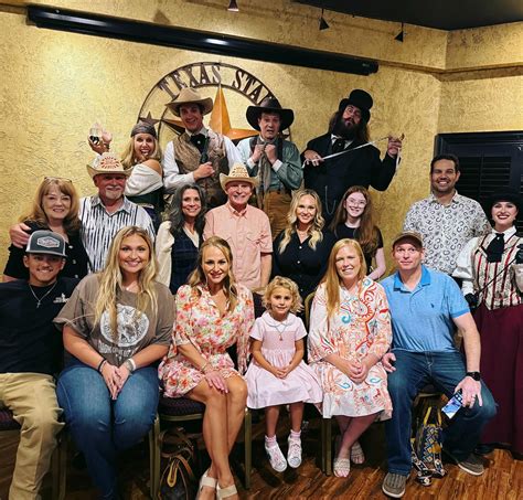 Carly Carter (@carlycarterrealtor) • Instagram photos and videos