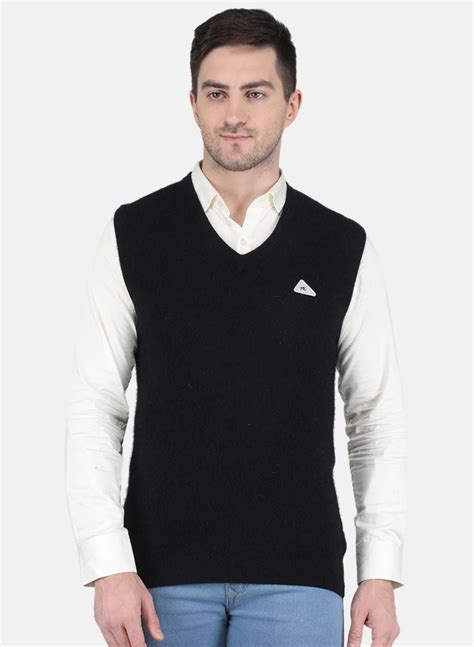 Buy Men Black Solid Sweater Online in India - Monte Carlo