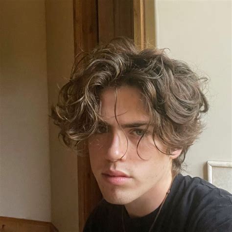 Wavy Boy Hairstyle | Wavy hair men, Curly hair men, Long hair styles men