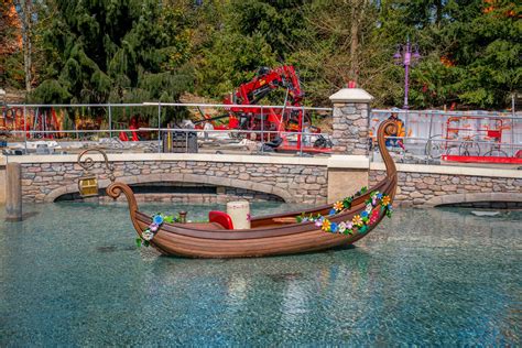 Disneyland Paris Announces Adventure World and More New Experiences ...