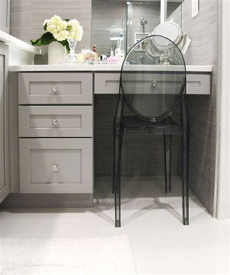 Modern Bathroom With Makeup Vanity at Calvin Schmitt blog