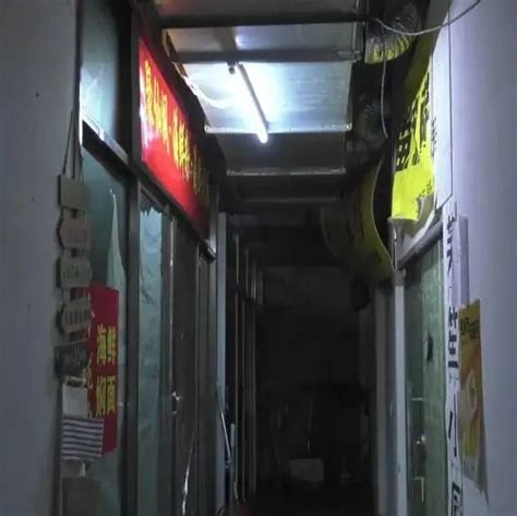 查封！柳州市中心一地下室，藏着20余家餐饮店_店铺_液化气罐_一家