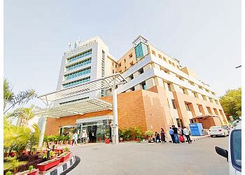 3 Best Urologist Doctors in Lucknow - Expert Recommendations