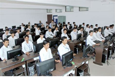 Maulana Mukhtar Ahmad Nadvi Technical Campus Malegaon Campus: Photos ...