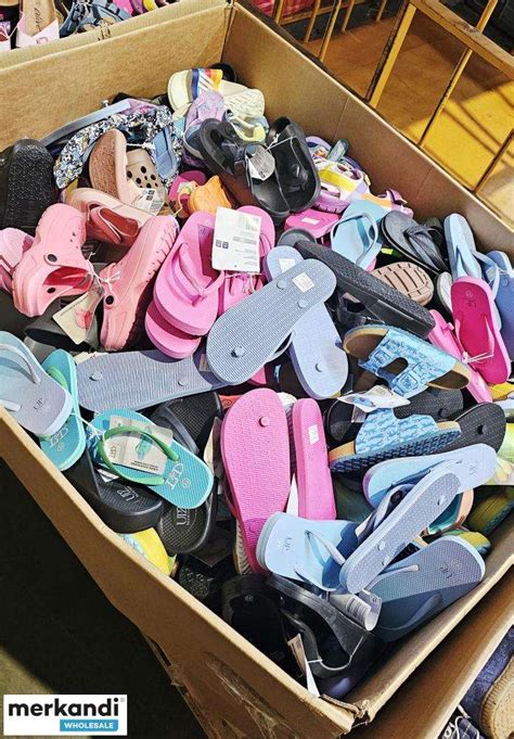 Crane ( ALDI ) Beach Slippers Mix Adult + Kids Wholesale - Lithuania ...