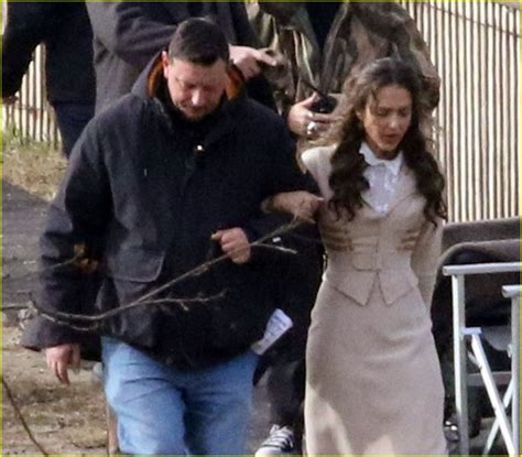 Jessica Alba Shares Passionate Kiss with Co-Star Lorenzo de Moor on ...