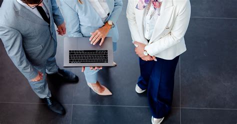 Business Owner Laptop 的图像结果