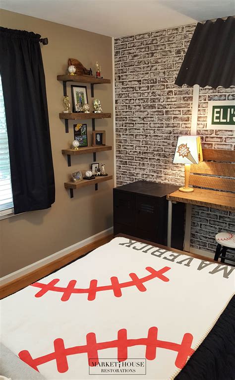 Boy's Dream Baseball Room Decor