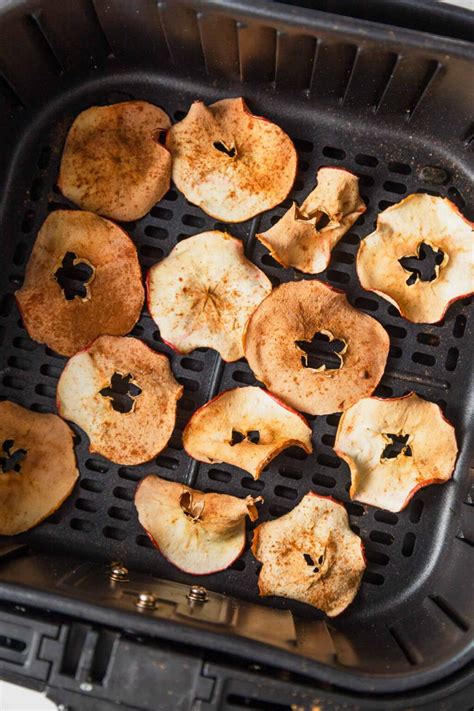 Crispy Air Fryer Apple Chips (15 Minutes)