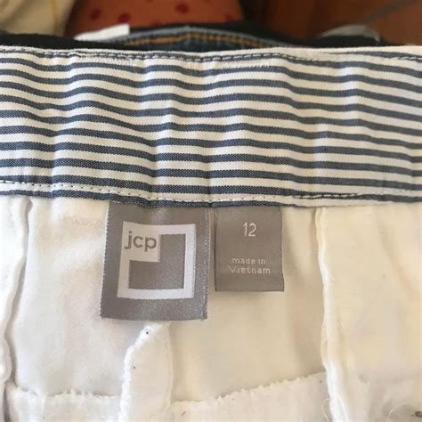 EUC 2 Pair JCPenney White Shorts Size 12 - Depop
