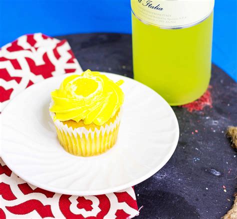 ? Limoncello Cupcakes (Limoncello Alcohol Infused}