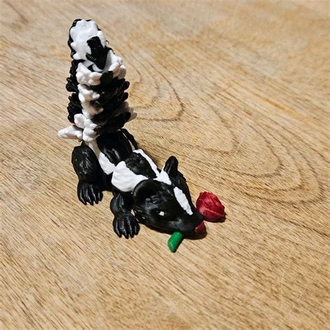 Small Skunk with Rose - 4" Articulated 3D Print - TikTok Shop