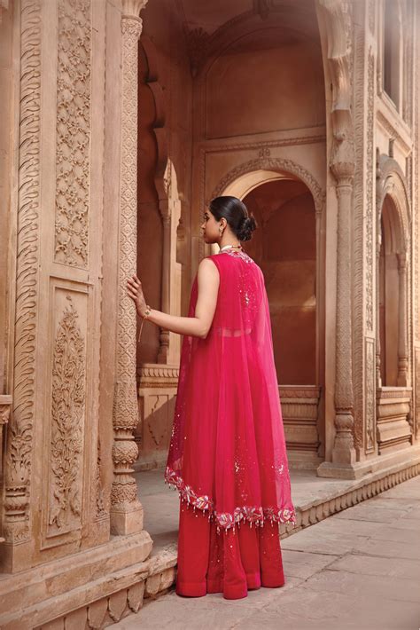 NOORA - RANI PINK - RTS