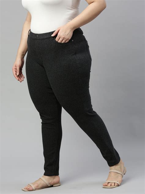 Women Black Chequered Printed Mid Rise Jeggings