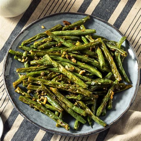 Oven-Roasted Green Beans (Easy Side Dish) - Insanely Good