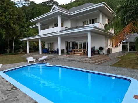 BLUE HORIZON VILLAS (Pointe Au Sel) - Guesthouse Reviews, Photos, Rate ...