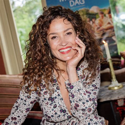 Zo ziet ’t gezin van ‘Sinterklaasjournaal’-Merel Westrik eruit