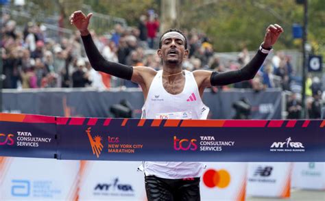 Tamirat Tola sets NYC Marathon course record to win men's race; Hellen ...