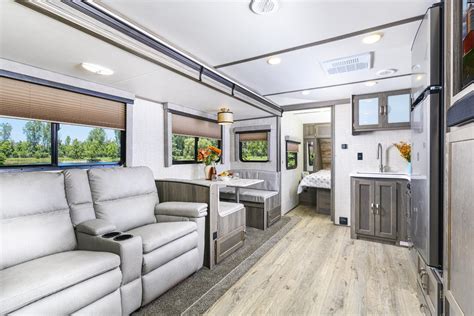 Overview | Envision | Light Weight Trailers | Gulf Stream Coach Inc.