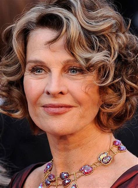 61 Stylish Celebrity Hairstyles For Women Over 50 (Trending) | Tagli di ...