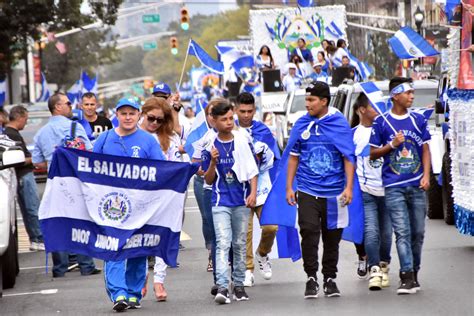 Independence Day in El Salvador - Photography Journal | TouristSecrets