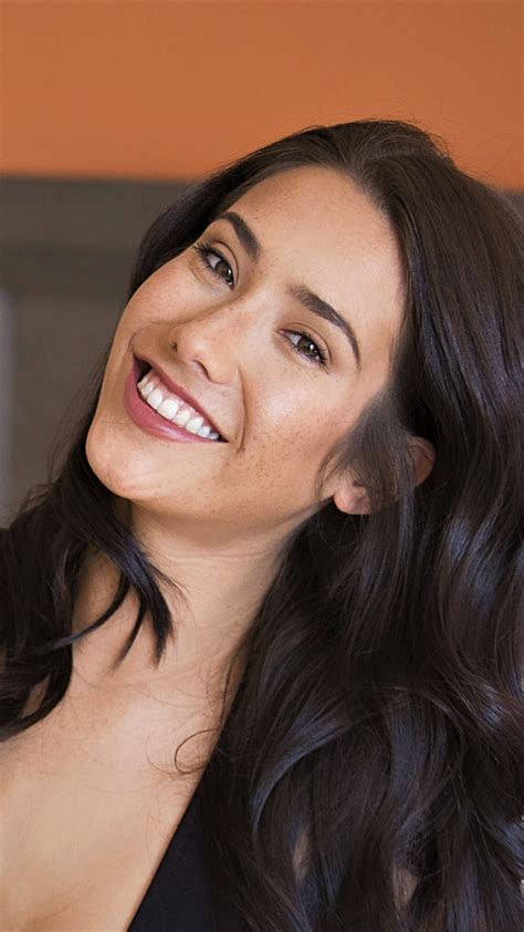 Eva Lovia's Instagram, Twitter & Facebook on IDCrawl