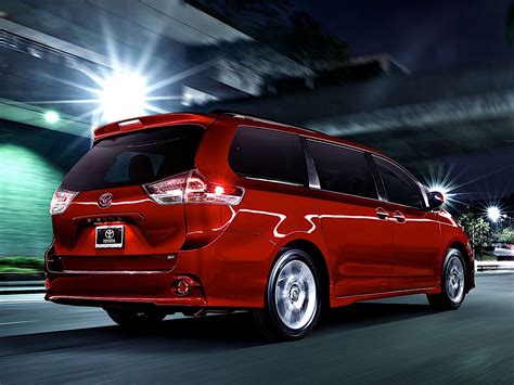 TOYOTA Sienna Specs, Performance & Photos - 2014, 2015, 2016, 2017 - autoevolution
