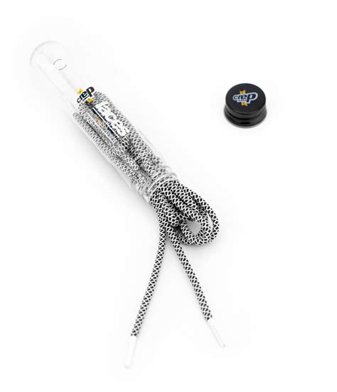 Crep Protect White & Black Round Lace - Versatile Style