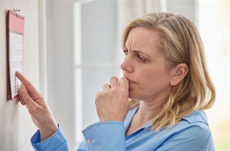 What Is the Difference Between Forgetfulness & Dementia?
