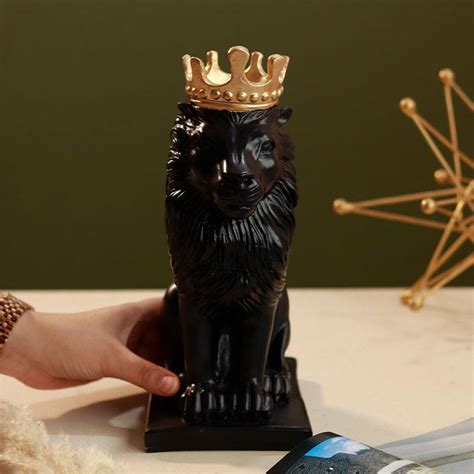 Black Lion king sculpture – https://artecasa.in/