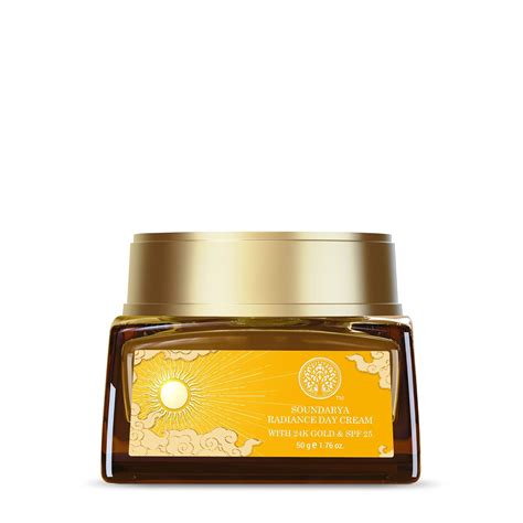 Forest Essentials Soundarya Radiance Day Cream with 24K Gold & SPF 25 ...