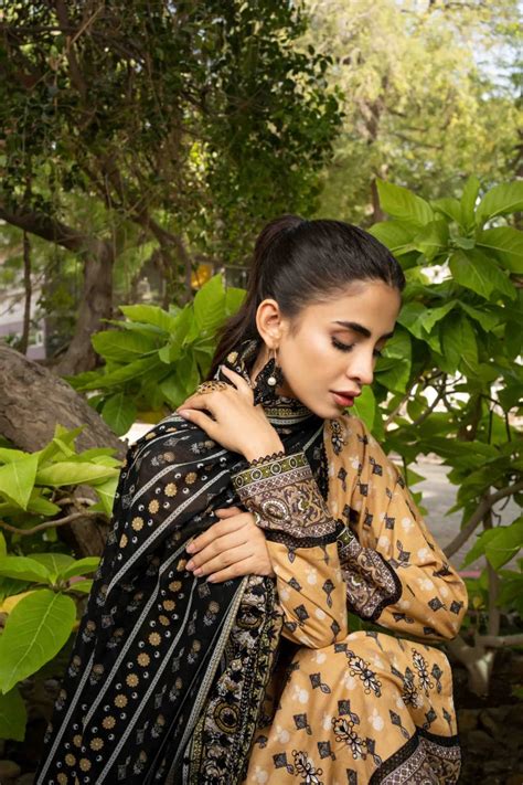 Zesh Cutwork Lawn Vol-4 D1: Beige Pakistani Lawn Suit for Daily Wear ...