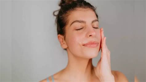 Skincare routine for oily skin: What to use and what not to use ...