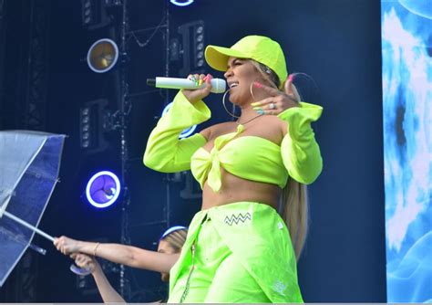 Karol G impacta con su nuevo look y anuncia gira por Latinoamérica ...