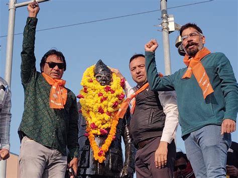 BJP-Congress leaders and voluntary organizations in Patan paid floral ...
