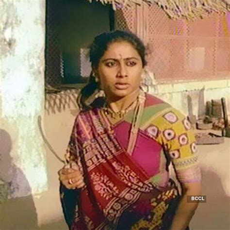Ketan Mehta's Mirch Masala shows how women in a village fight against ...