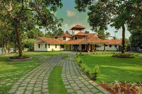 4 bedroom 3,200 sqft interior design by Rinn Design in Ayroor ...