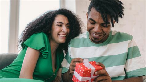 20 Old-Timey Phrases Only Seniors Still Use - TheZenParent