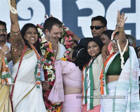 Rahul Gandhi kissed by woman at Gujarat rally on Valentine's Day ...