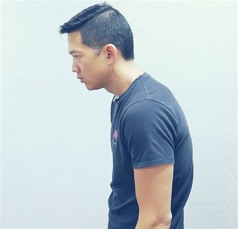 Hunchback Using a Computer 的图像结果